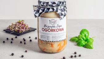 Zupa ogórkowa w opakowaniu